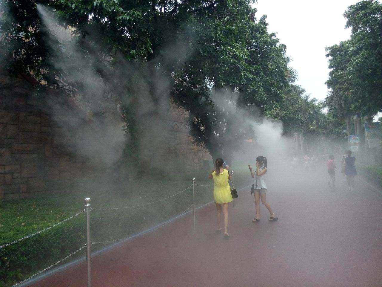 武漢屋外休閑噴霧降溫設備